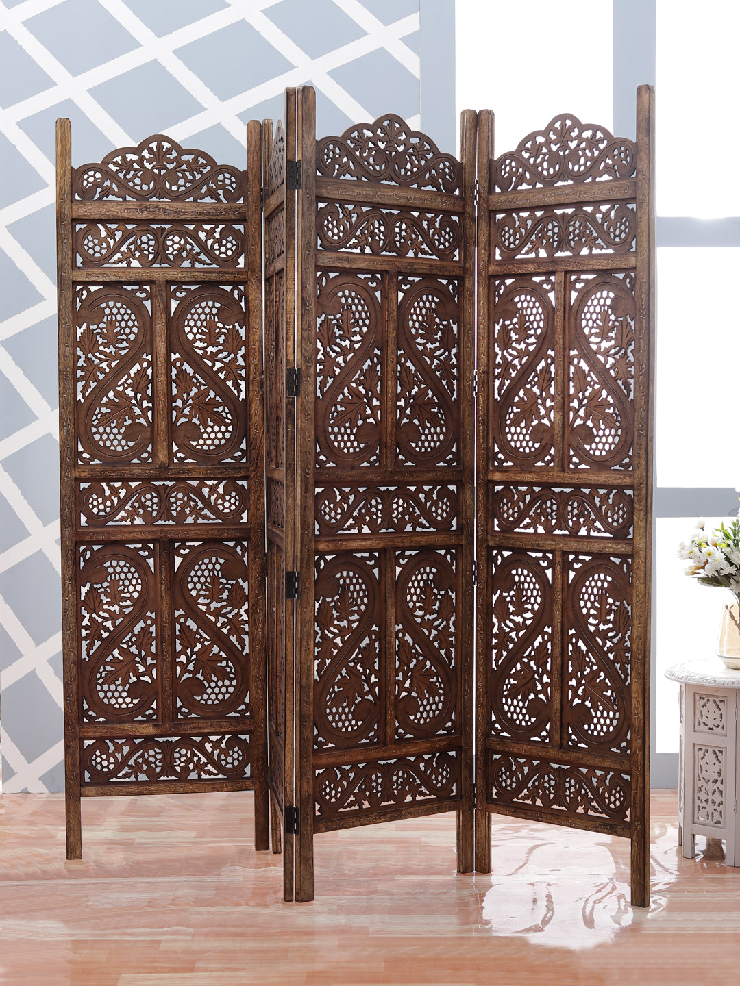 Handgefertigter Paravent aus Mangoholz und MDF mit floralen Motiven, 4-teilig, platzsparend, dekorativer Sichtschutz für Wohnzimmer, Schlafzimmer, Büro & Balkon, 187x2x180 cm, Braun