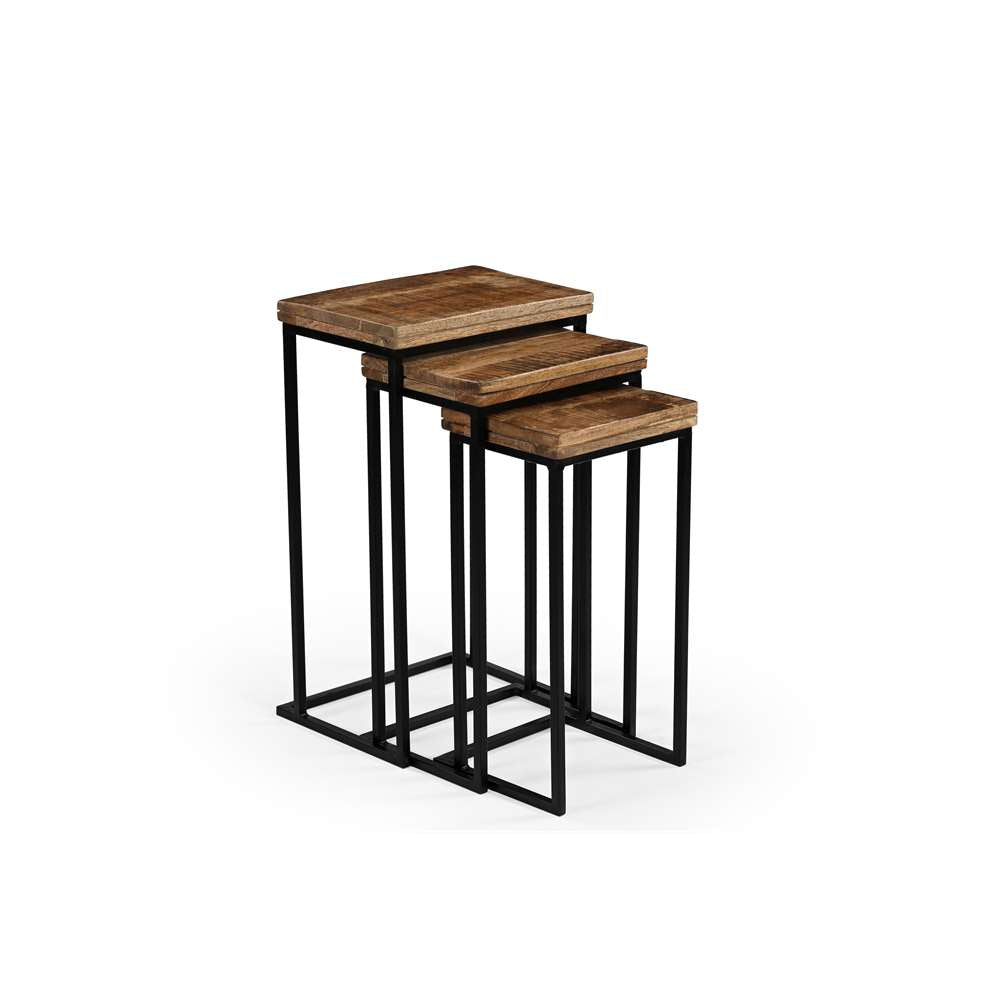 Set mit Beistelltischen im Industrial Chic – Akzenttische aus Metall und Holz (3 Stück)