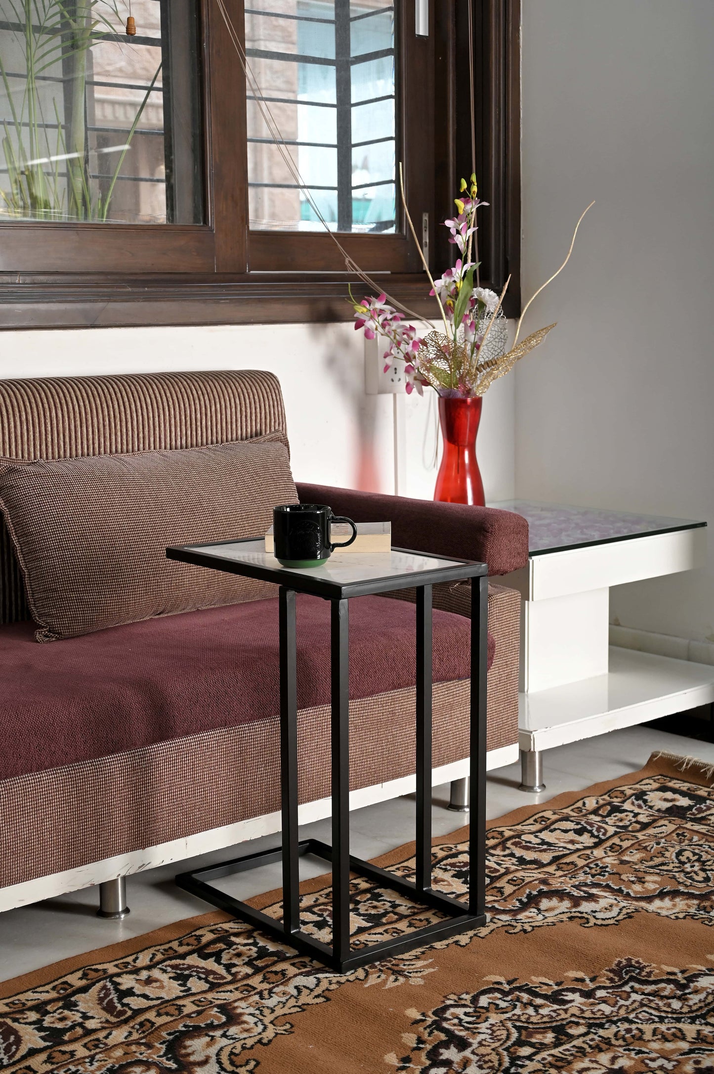 Modern Minimalist Side Table – White Marble Top & Black Metal Frame