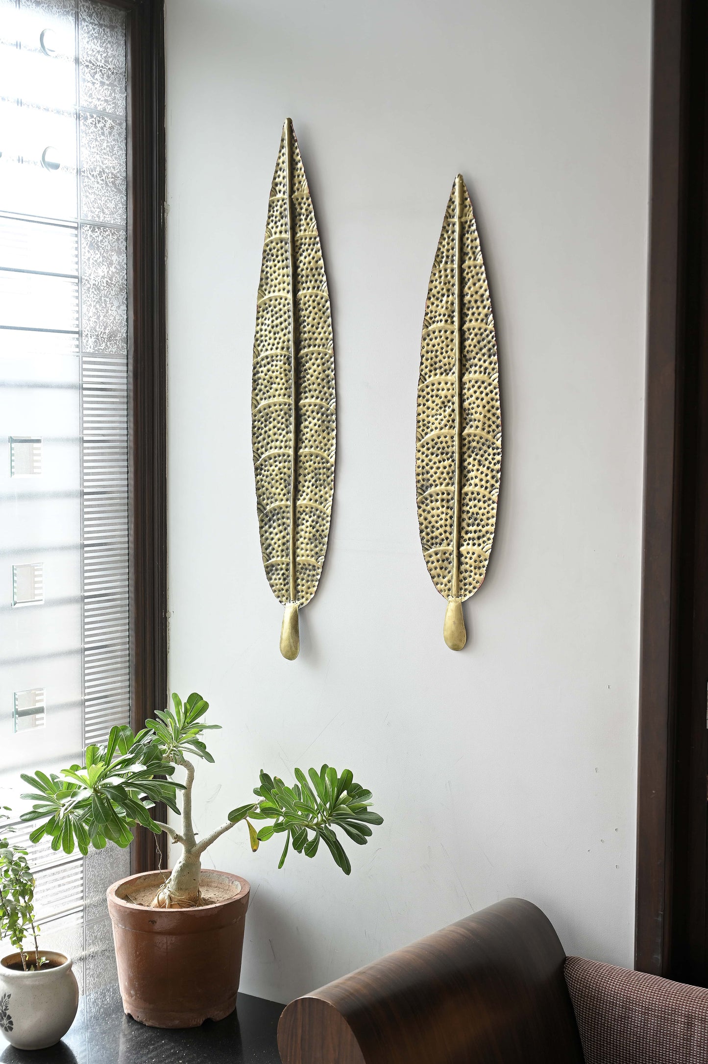 Elegant Gold Leaf Wall Decorations – Set of 2 Sculptural Metal Wall Art