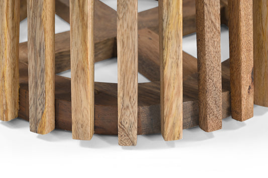 Table basse ronde de luxe en bois de manguier avec cadre grillagé, table d'appoint à lattes moderne et élégante de style bohème pour le salon, finition naturelle rustique, élégante et durable, 50 x 50 x 50 cm