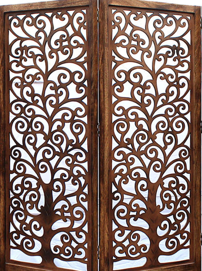 Handgefertigter 5-teiliger Sichtschutz aus Mangoholz – Braun mit kunstvollen Schnitzereien und eleganter Maserung.