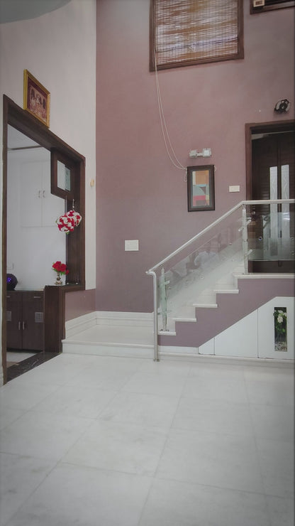 Mango Holz Couchtisch – Runder Luxus Tisch mit Gitter-Design (50 × 50 × 50 cm)